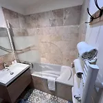 ホテル マジェスティック 3*