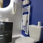 マジェスティック ニーム