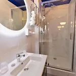 マジェスティック ニーム