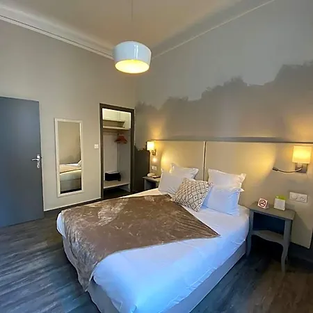 فندق Majestic 3*