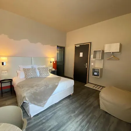 Majestic 3* Nîmes